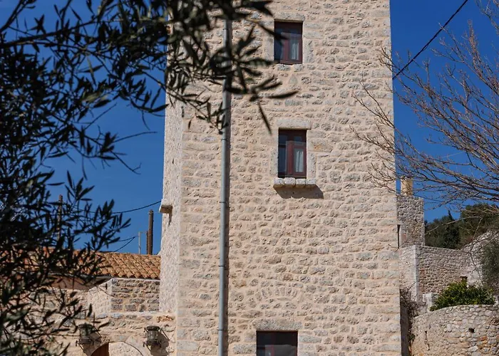 Lithos Traditional Tower