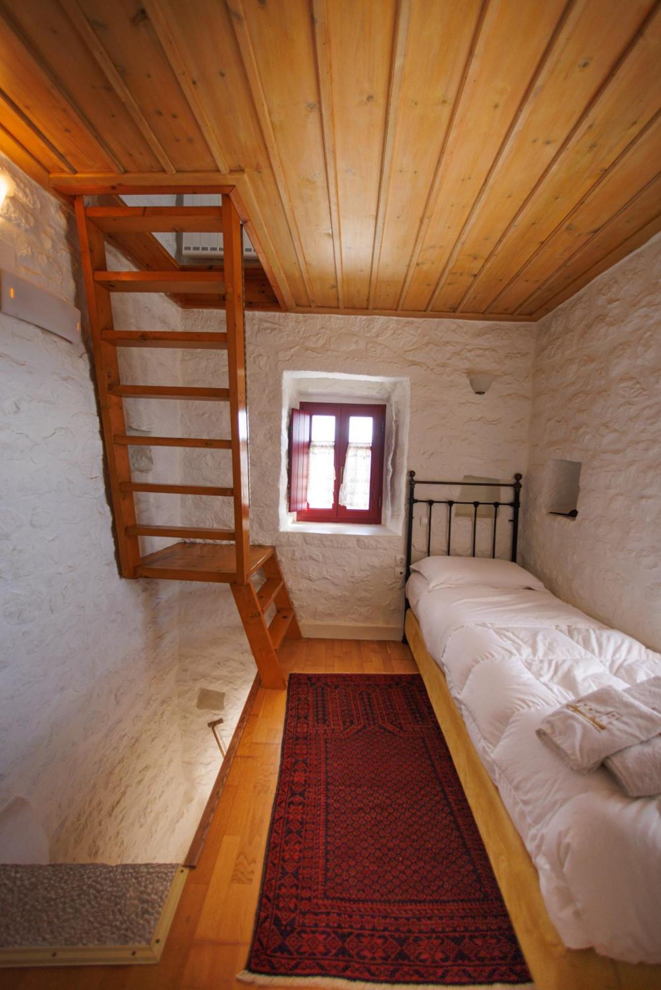 Lithos Traditional Tower Apartment Areopoli